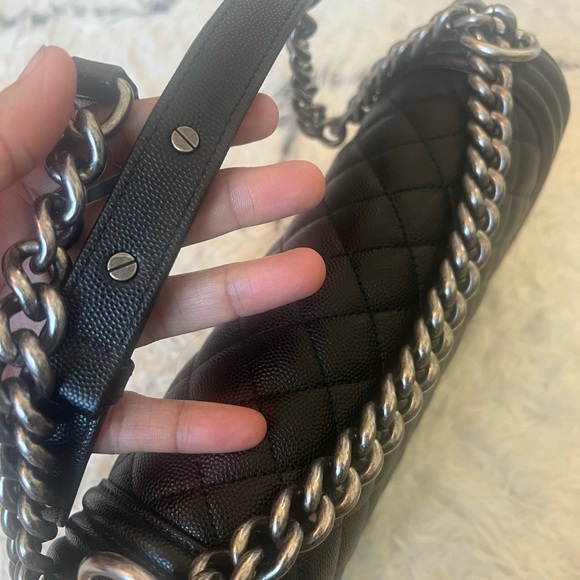 🛑 SOLD 🛑 Chanel Boy Old Medium Like New - Picture 7 of 10